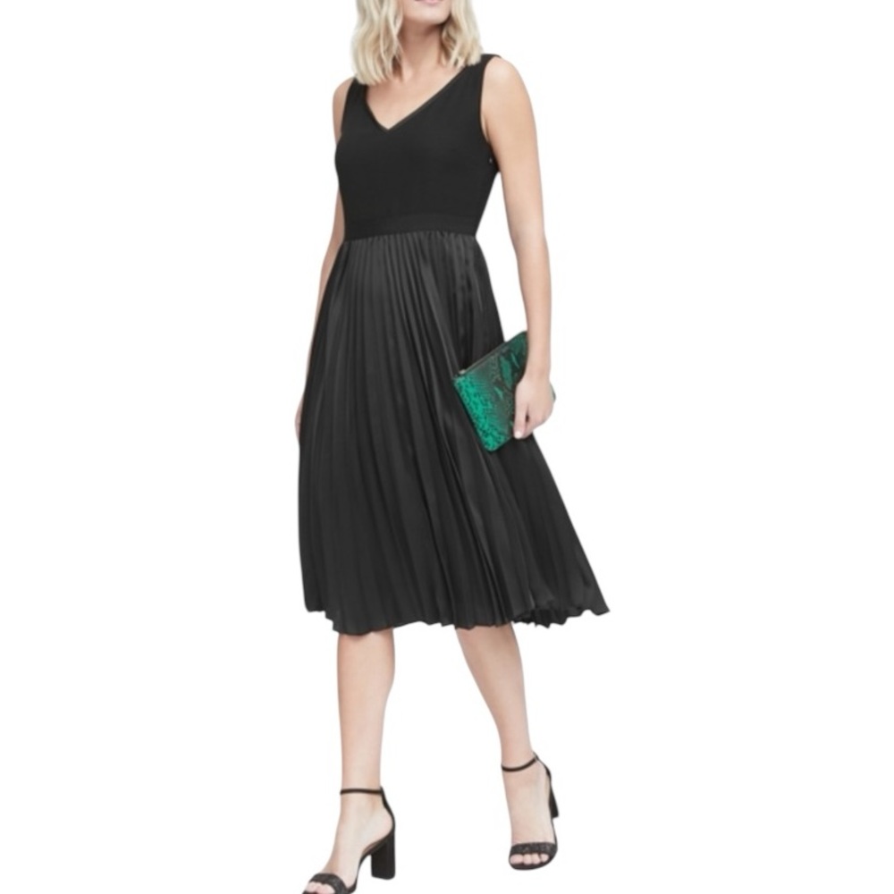 Banana Republic Pleated Fit Flare Sleeveless Dress - Picture 2 of 14